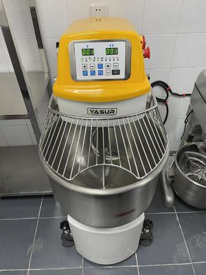 260 جنيه عجين لولبي محلي 4.5kw خلاط لولبي صناعي تحكم رقمي مزدوج السرعة